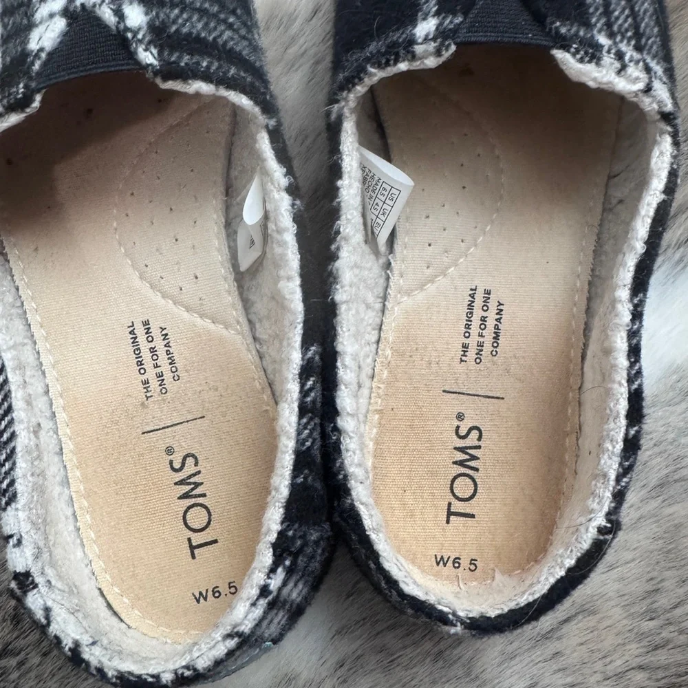 TOMS Black and White Plaid Slip-Ons size 6.5